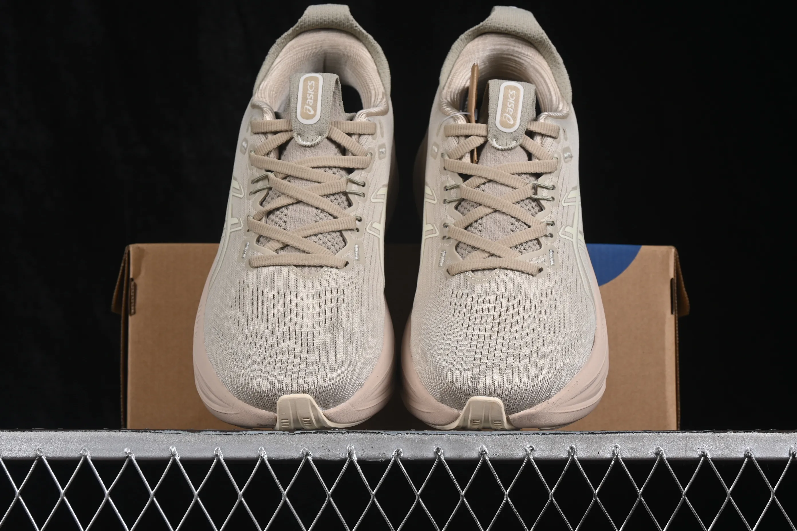 All categories Asics Asics series Asics Gel-Nimbus 28 Asics Gel-Nimbus 28 Asics retro breathable casual shoes cushioning men's wear-resistant running shoes 1011C127-021